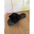 Zwarte slipper met strik